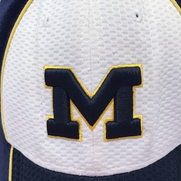 Nike Elite Michigan Navy Blue Mens One Size Fits Most Fitted Hat/ - Picture 4 of 10